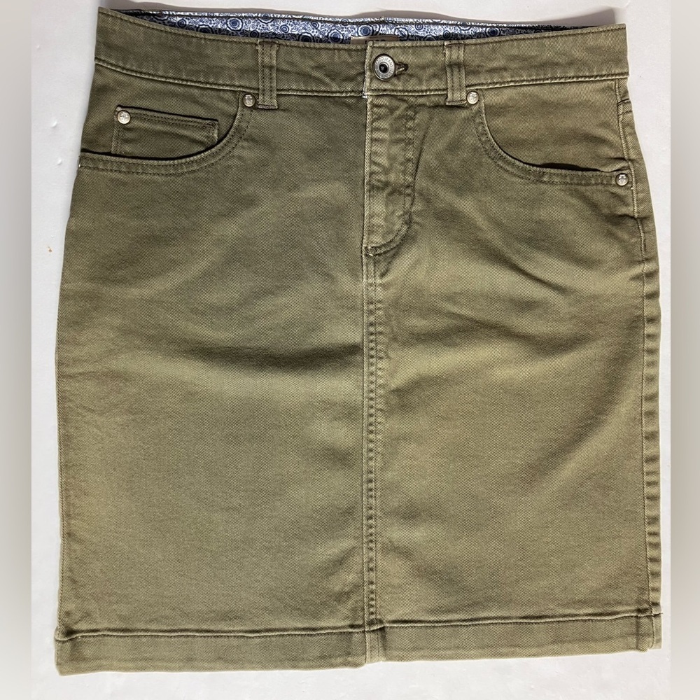 Women’s Stretch Denim Skirt by Izod Jeans, Size 6, Army Green